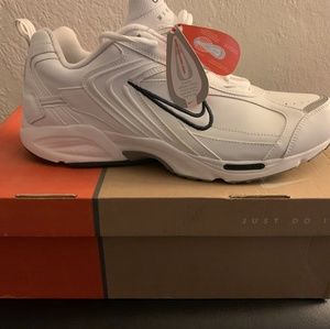 NIB Nike Air Mens sz 13 Wide 4E